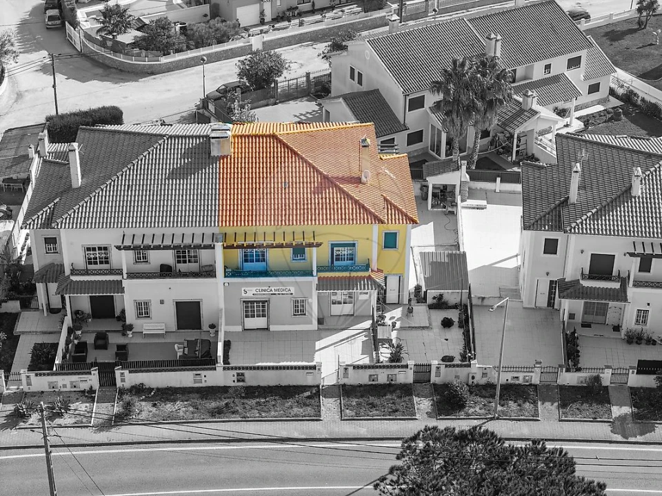 Moradia T4 para Venda em Silveira Foto 42