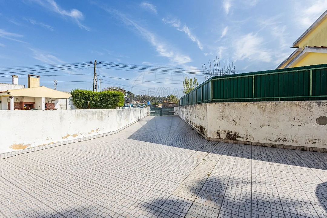 Moradia T4 para Venda em Silveira Foto 41