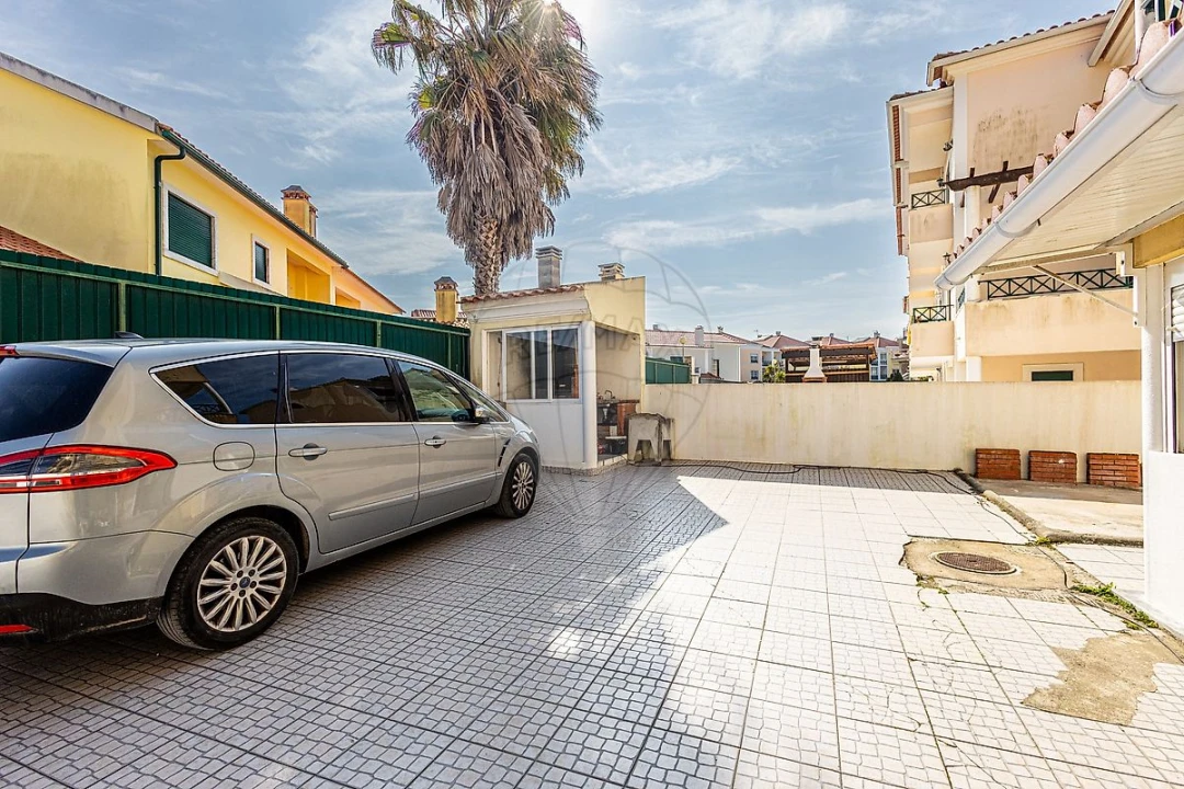 Moradia T4 para Venda em Silveira Foto 39