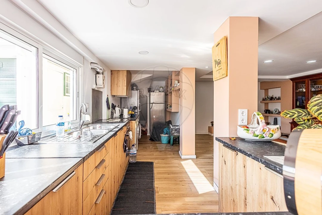 Moradia T4 para Venda em Silveira Foto 35