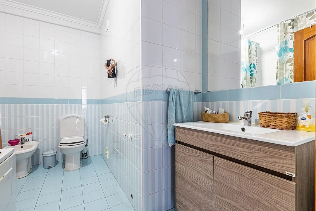 Moradia T4 para Venda em Silveira Foto 19