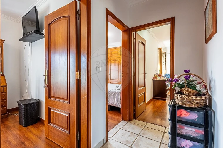 Moradia T4 para Venda em Silveira Foto 10