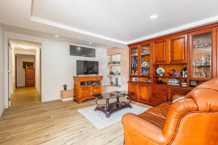 Moradia T4 para Venda em Silveira Foto 33