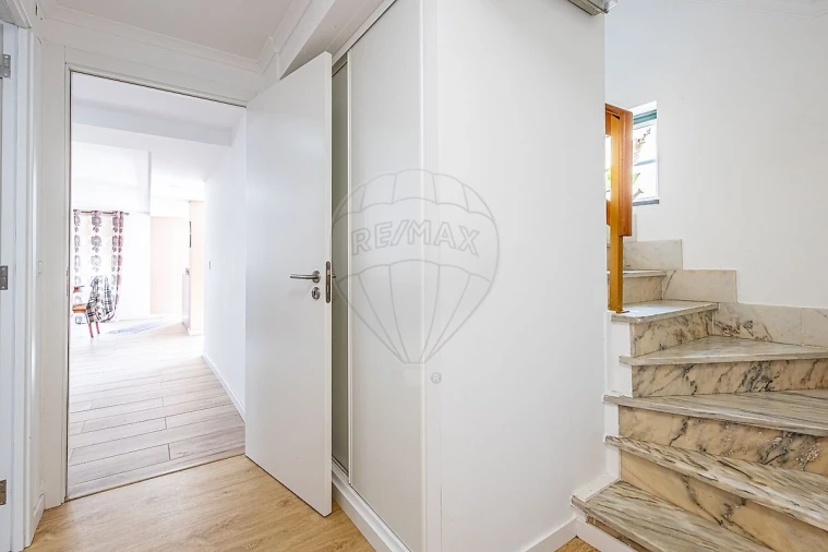 Moradia T4 para Venda em Silveira Foto 31