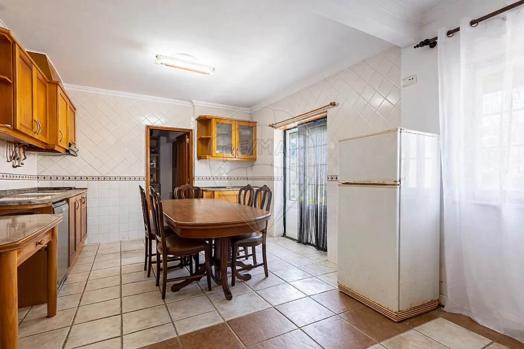 Moradia T4 para Venda em Silveira Foto 48