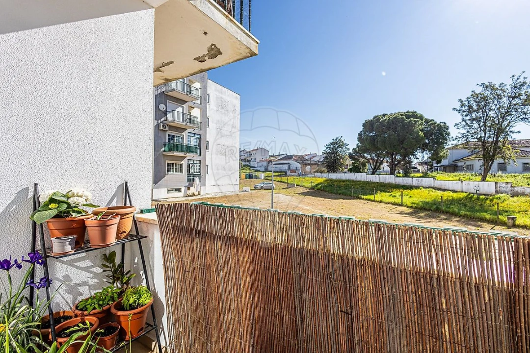 Apartamento T2 para Venda em Azambuja Foto 13