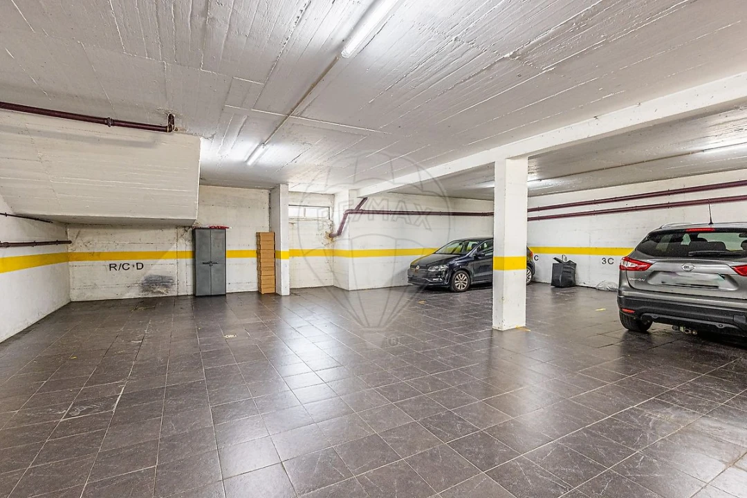 Apartamento T2 para Venda em Azambuja Foto 24