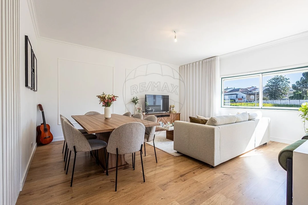 Apartamento T2 para Venda em Azambuja Foto 7