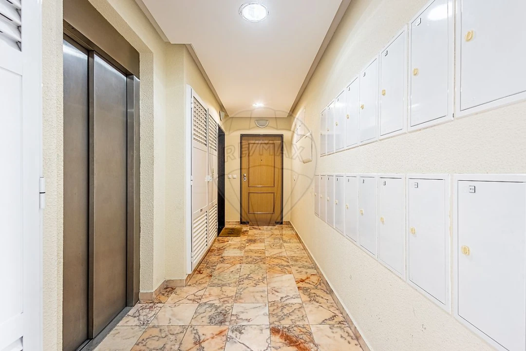 Apartamento T2 para Venda em Azambuja Foto 1