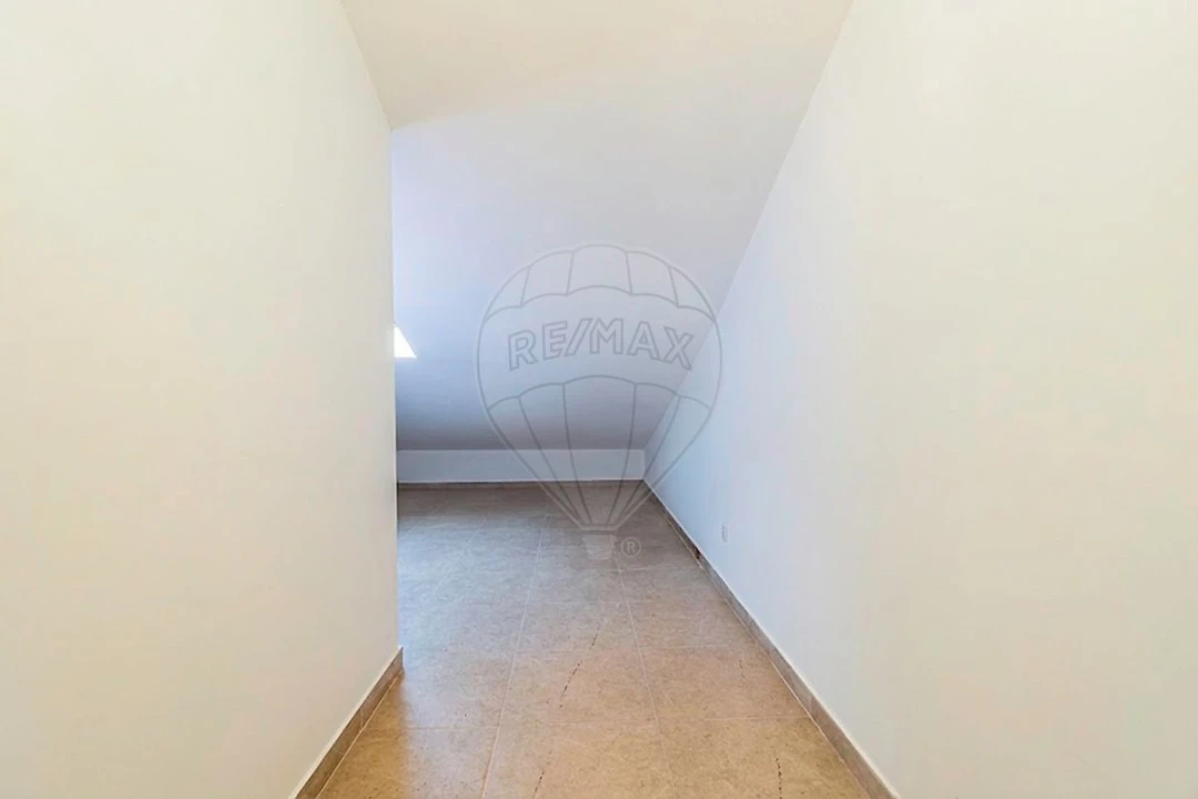 Apartamento T2 para Venda em Azambuja Foto 27