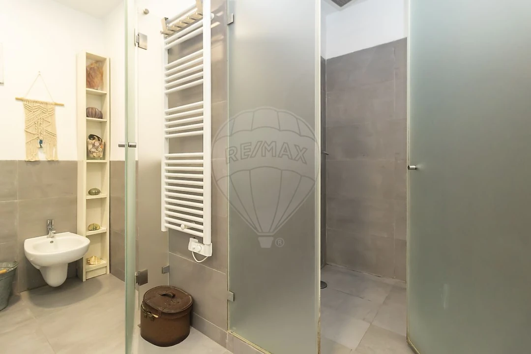 Apartamento T4 para Venda em Barreiro e Lavradio Foto 9