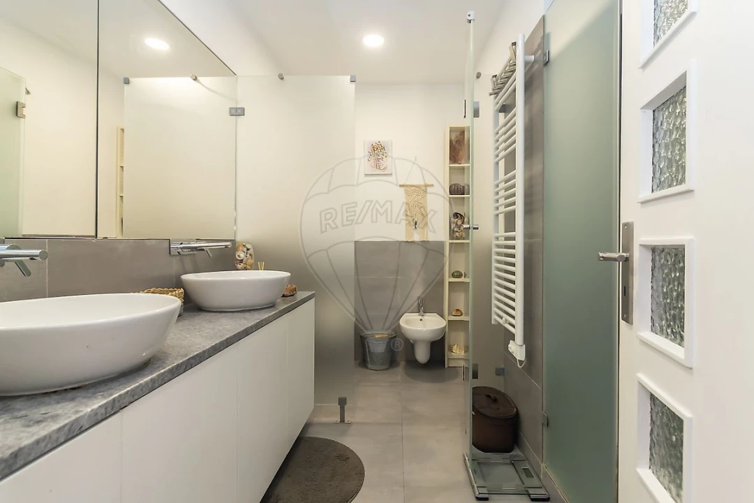 Apartamento T4 para Venda em Barreiro e Lavradio Foto 8