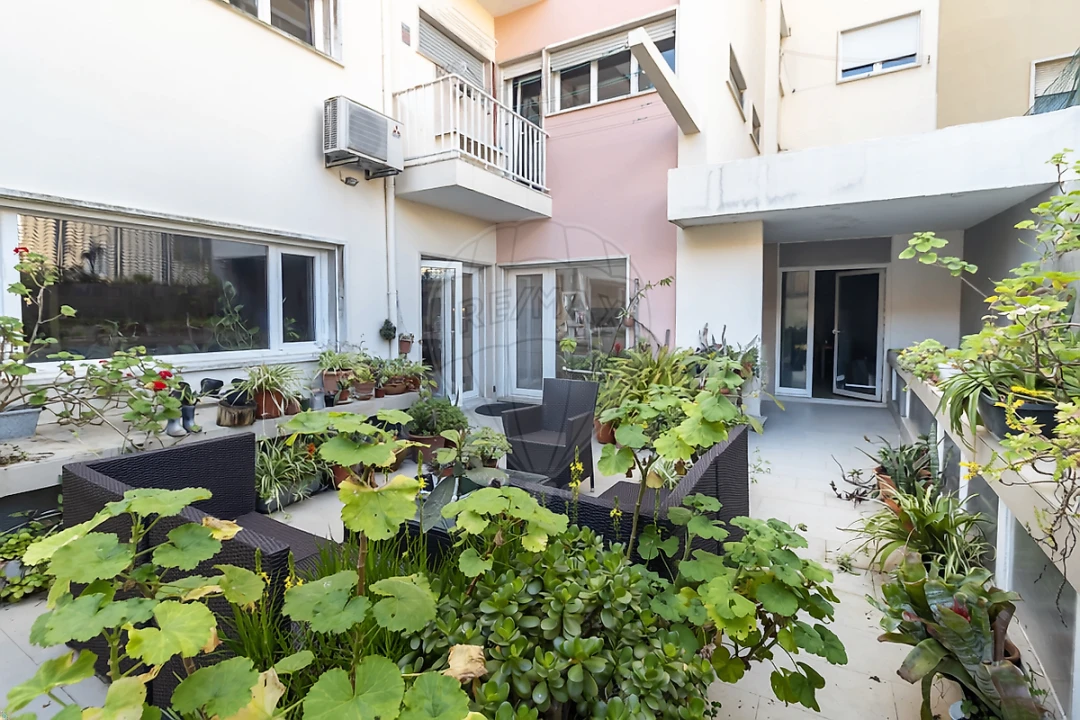 Apartamento T4 para Venda em Barreiro e Lavradio Foto 38