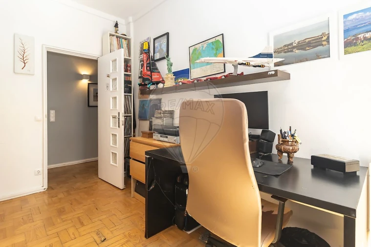 Apartamento T4 para Venda em Barreiro e Lavradio Foto 6