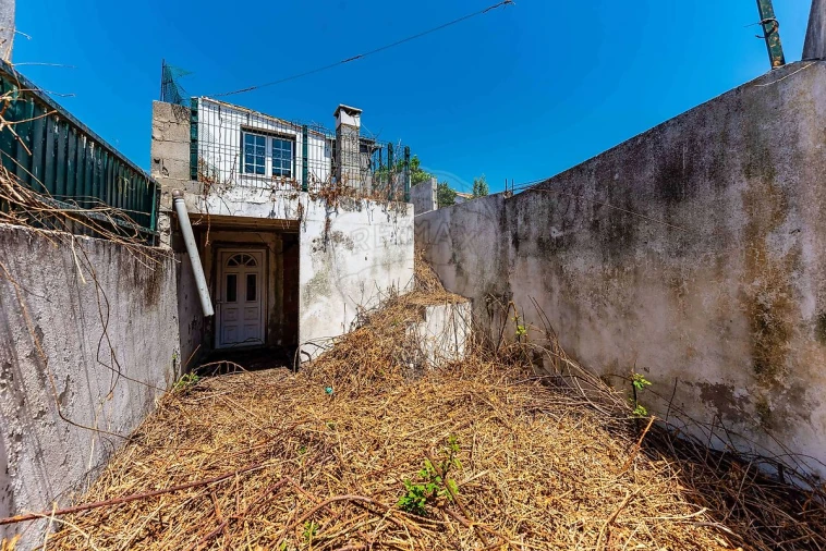 Moradia T2 para Venda em Valada Foto 32