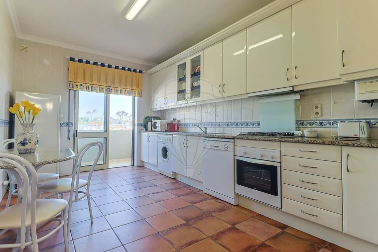 Apartamento T3 para Venda em Buarcos Foto 7