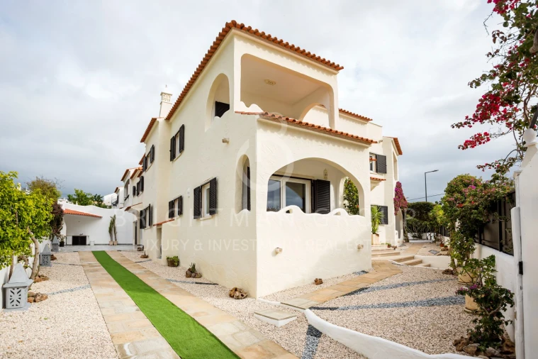 Moradia T7 para Venda em Lagoa e Carvoeiro Foto 2