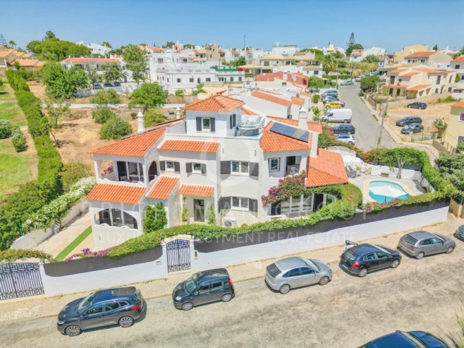 Moradia T7 para Venda em Lagoa e Carvoeiro Foto 34
