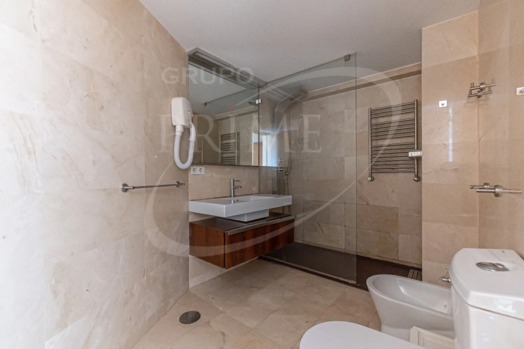 Apartamento T4 para Arrendamento em Matosinhos e Leça da Palmeira Foto 17