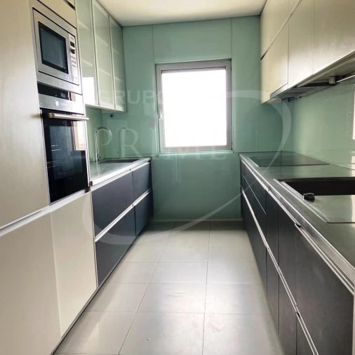 Apartamento T4 para Arrendamento em Matosinhos e Leça da Palmeira Foto 9