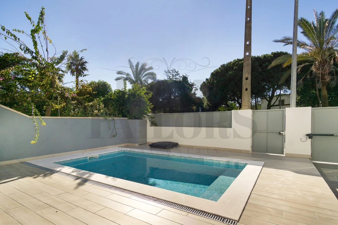 Moradia T4 para Venda em Costa da Caparica Foto 4