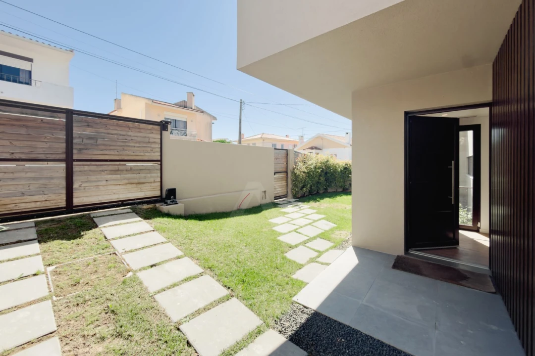 Moradia T3 para Venda em Alcabideche Foto 40