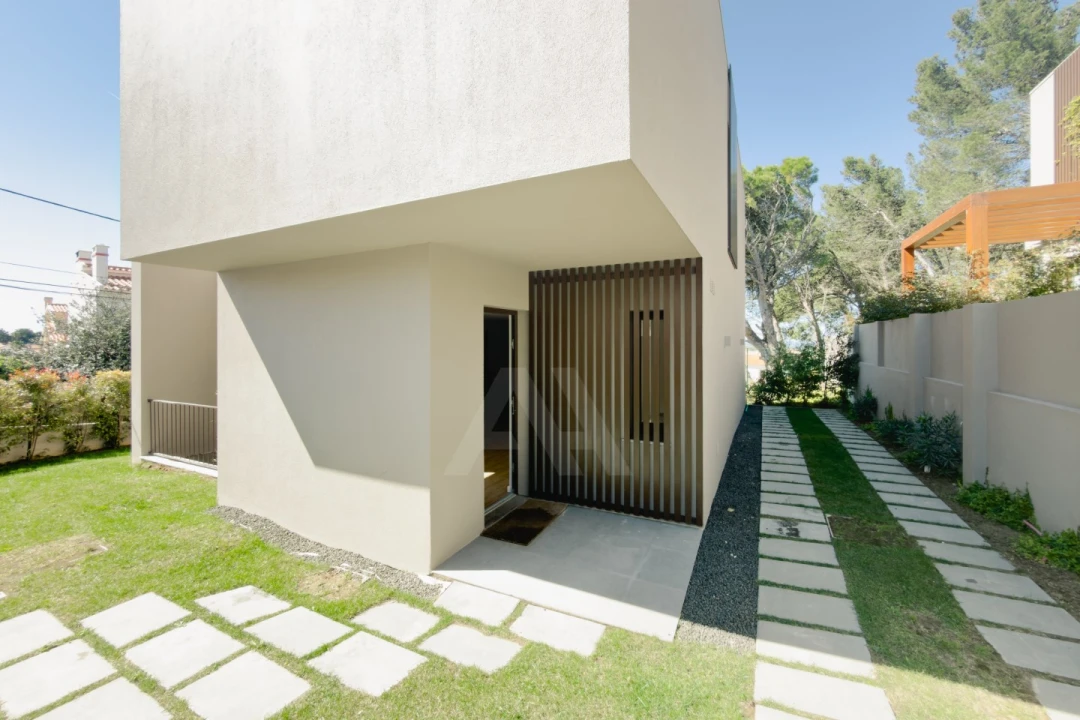 Moradia T3 para Venda em Alcabideche Foto 41