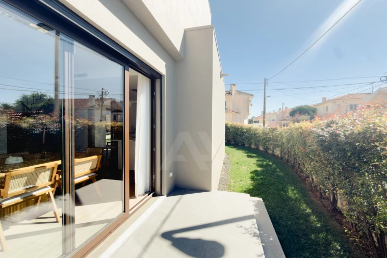 Moradia T3 para Venda em Alcabideche Foto 8