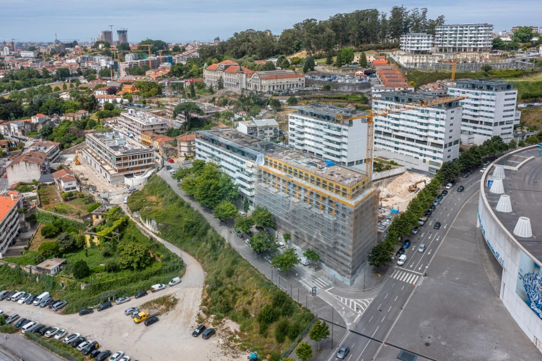 Apartamento T4 para Venda em Campanhã Foto 7