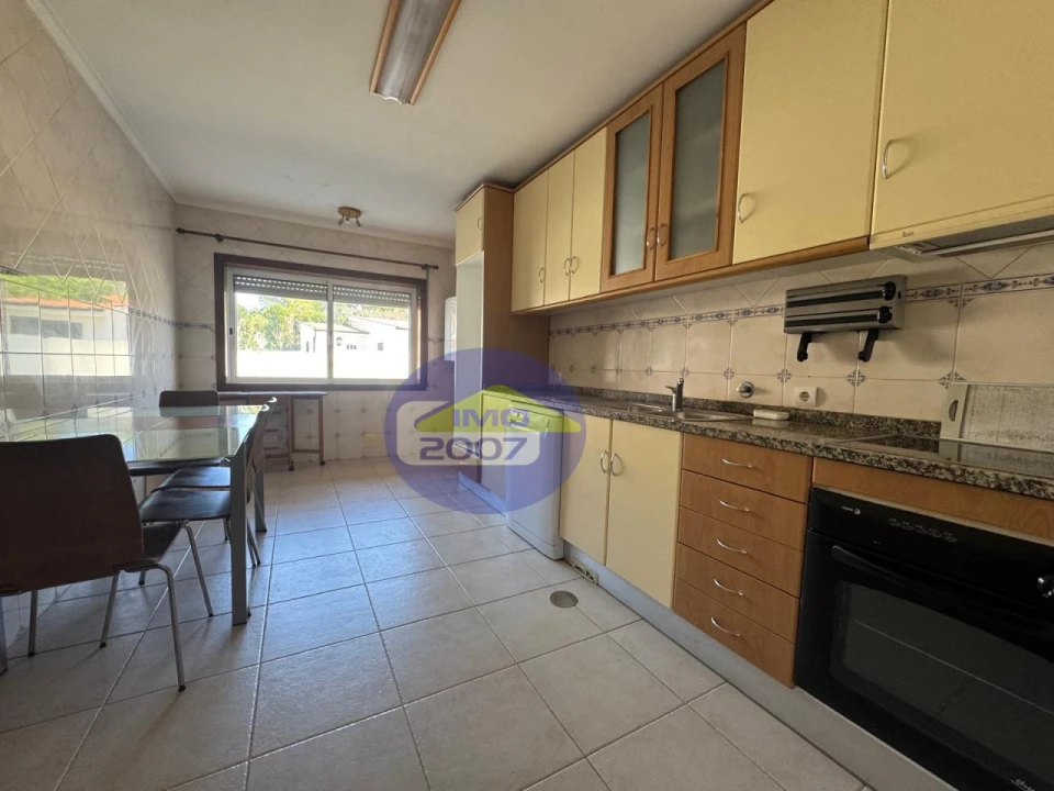 Apartamento T3 para Venda em Paços de Brandão Foto 7