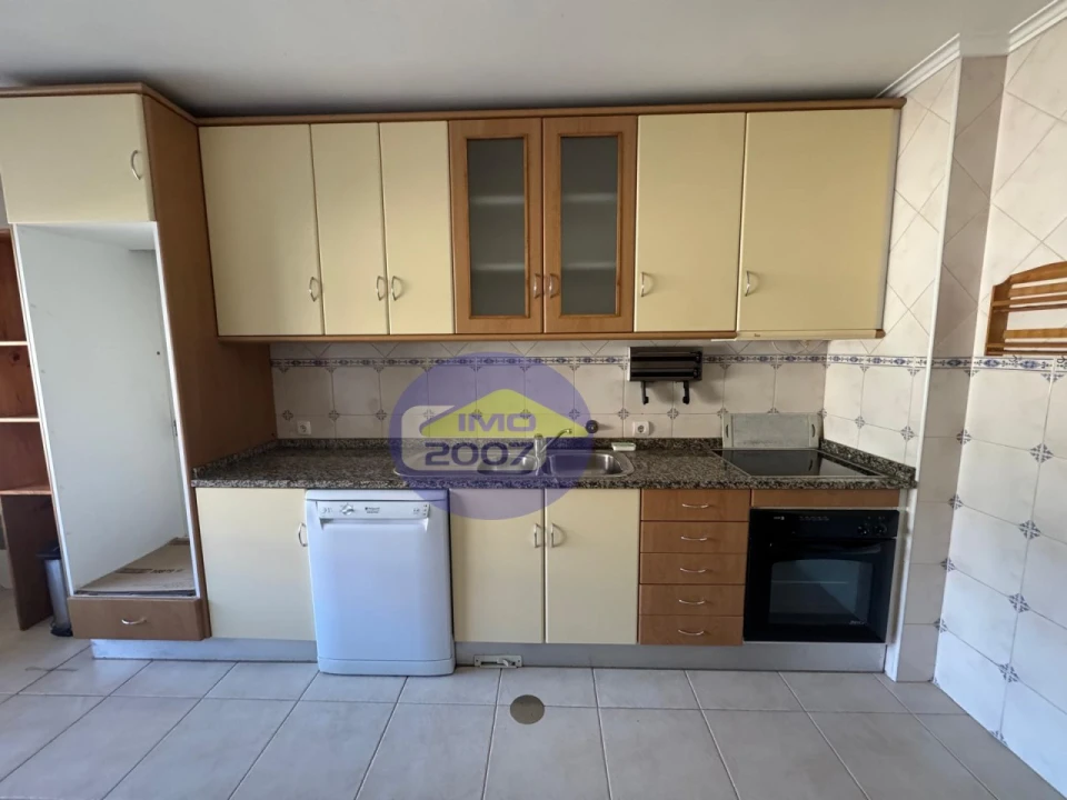 Apartamento T3 para Venda em Paços de Brandão Foto 9