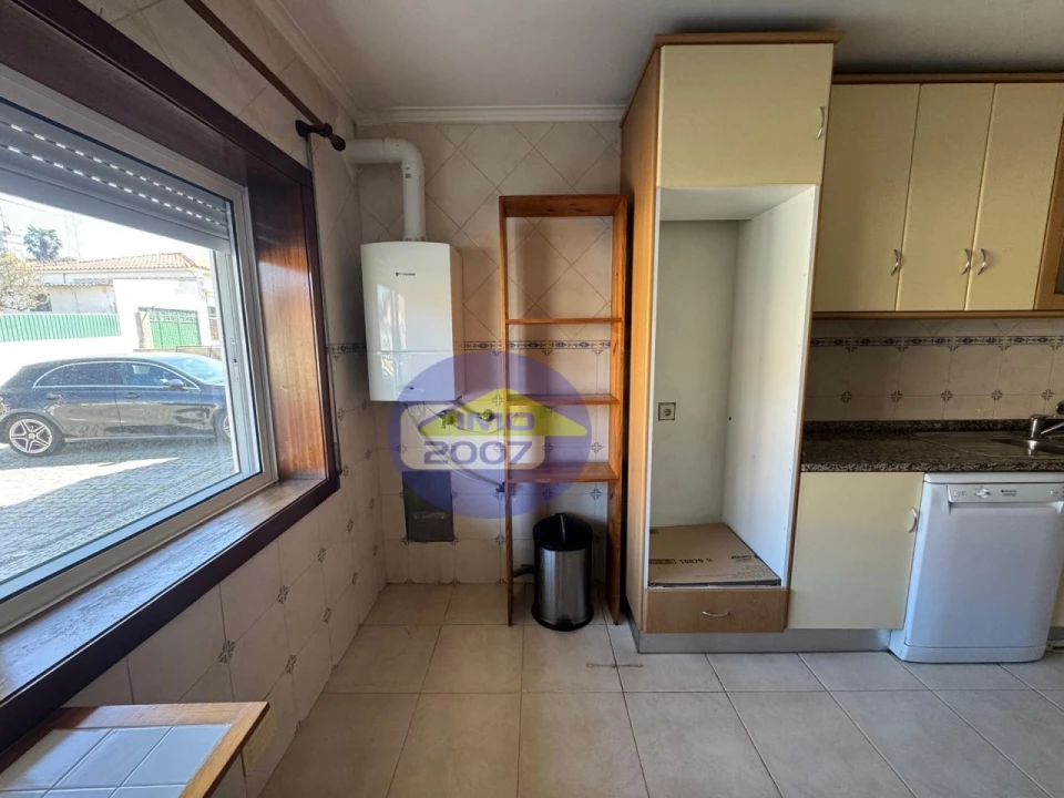 Apartamento T3 para Venda em Paços de Brandão Foto 10