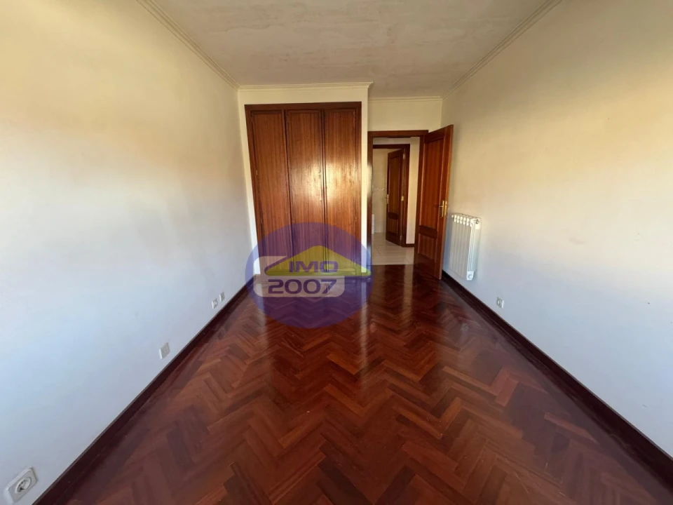 Apartamento T3 para Venda em Paços de Brandão Foto 22