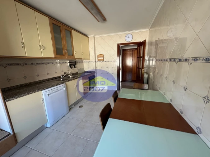 Apartamento T3 para Venda em Paços de Brandão Foto 6