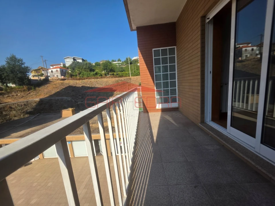 Apartamento T1 para Arrendamento em Penafiel Foto 8