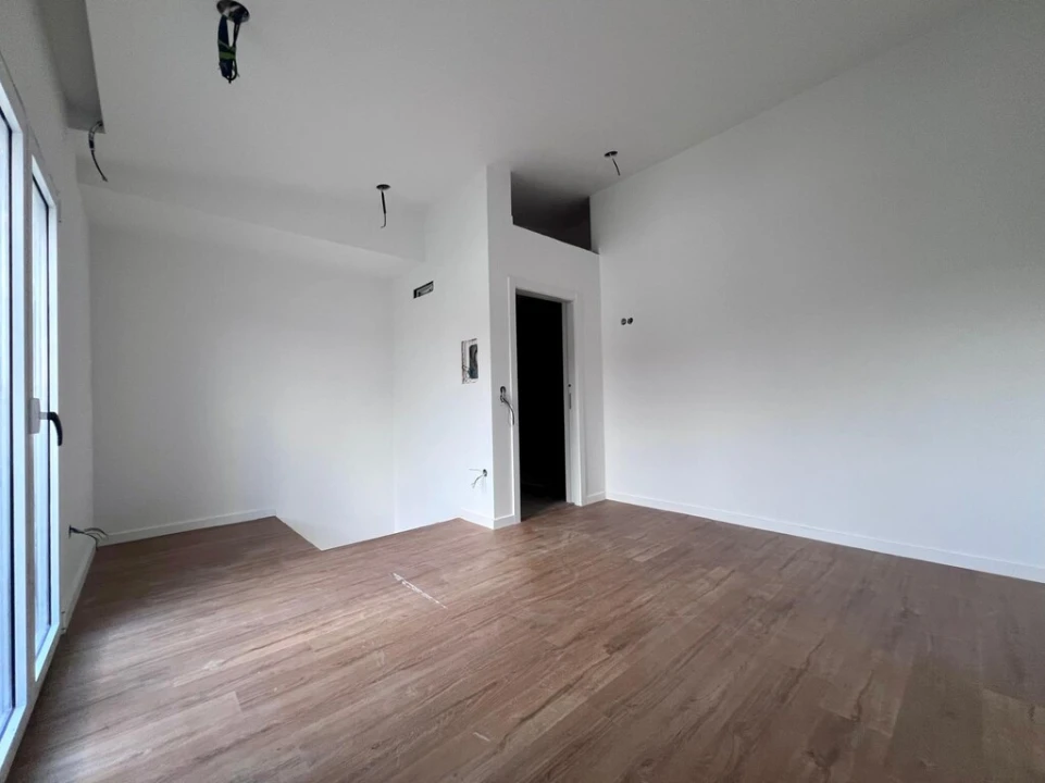 Moradia T1 para Venda em São Martinho de Árvore e Lamarosa Foto 4