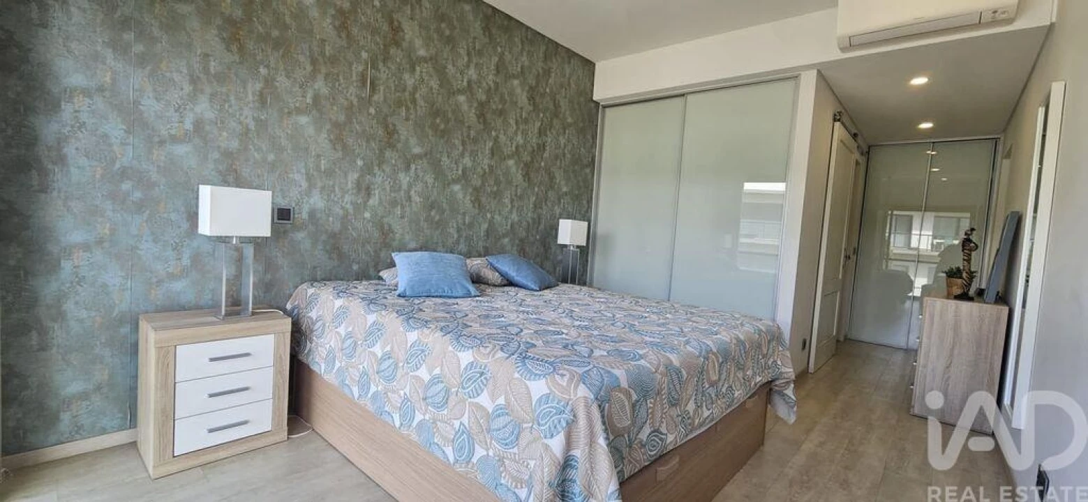 Apartamento T2 para Venda em Quarteira Foto 11