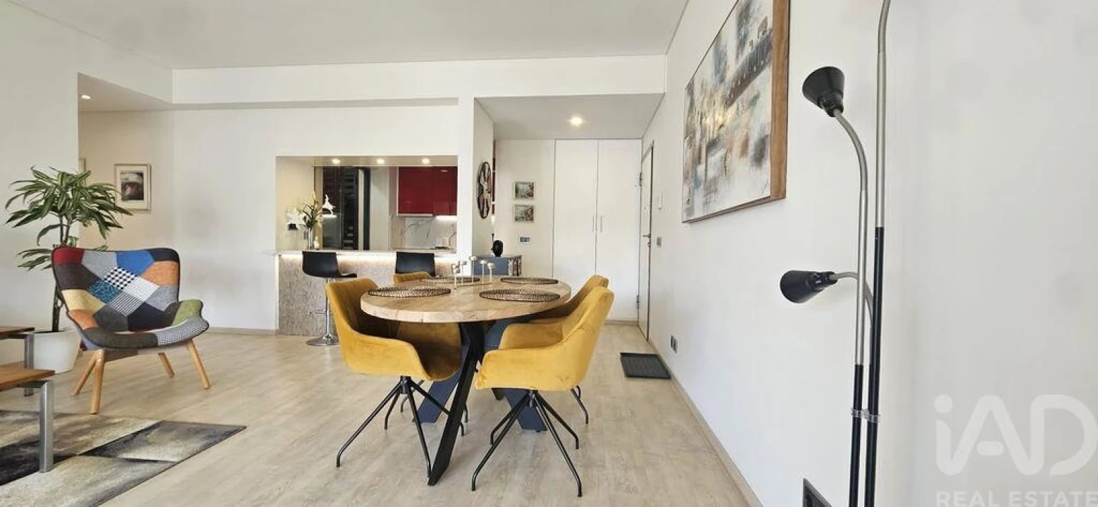 Apartamento T2 para Venda em Quarteira Foto 4