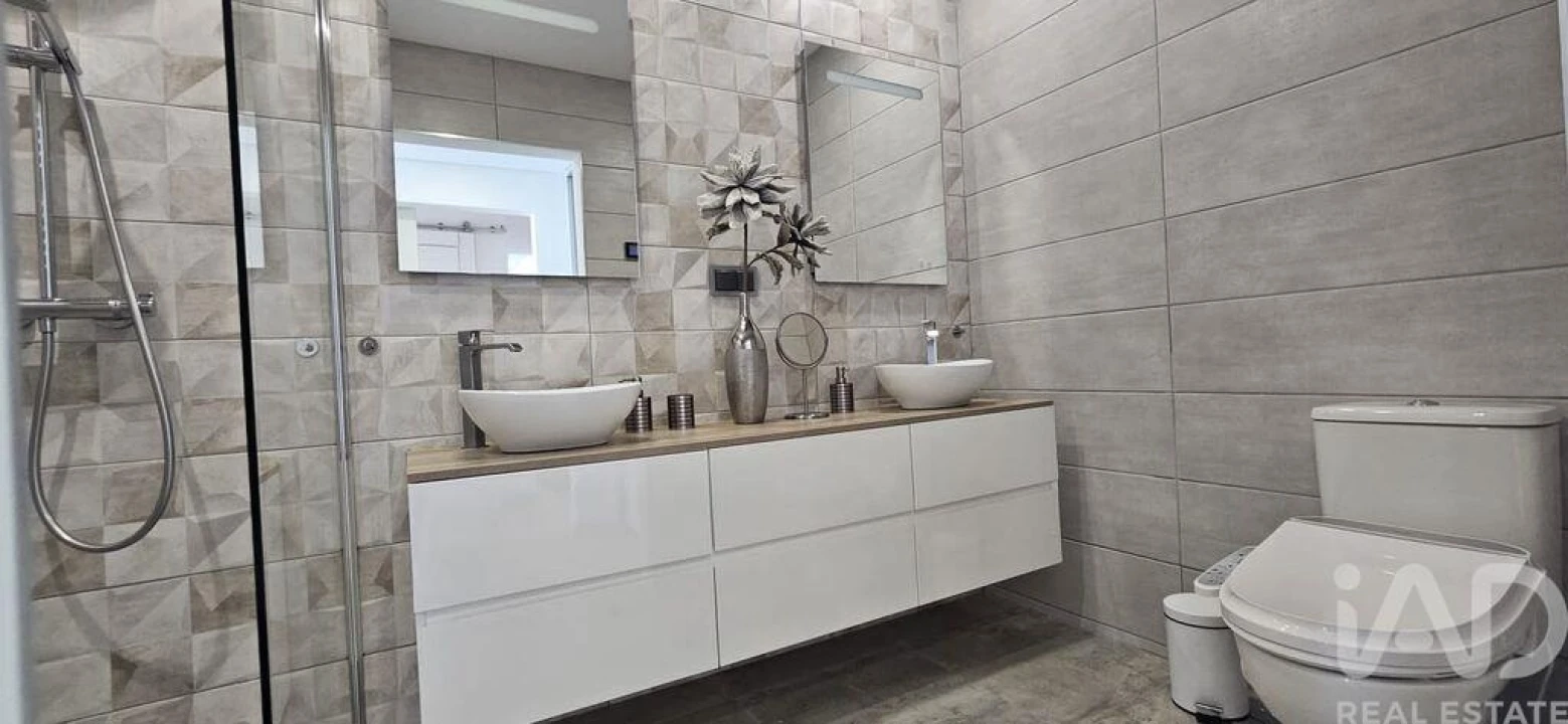 Apartamento T2 para Venda em Quarteira Foto 17