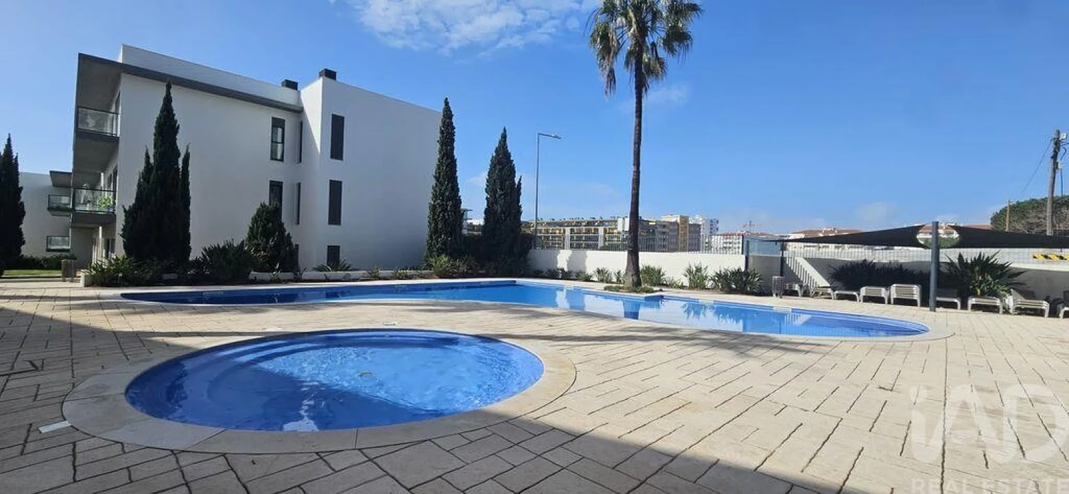 Apartamento T2 para Venda em Quarteira Foto 1