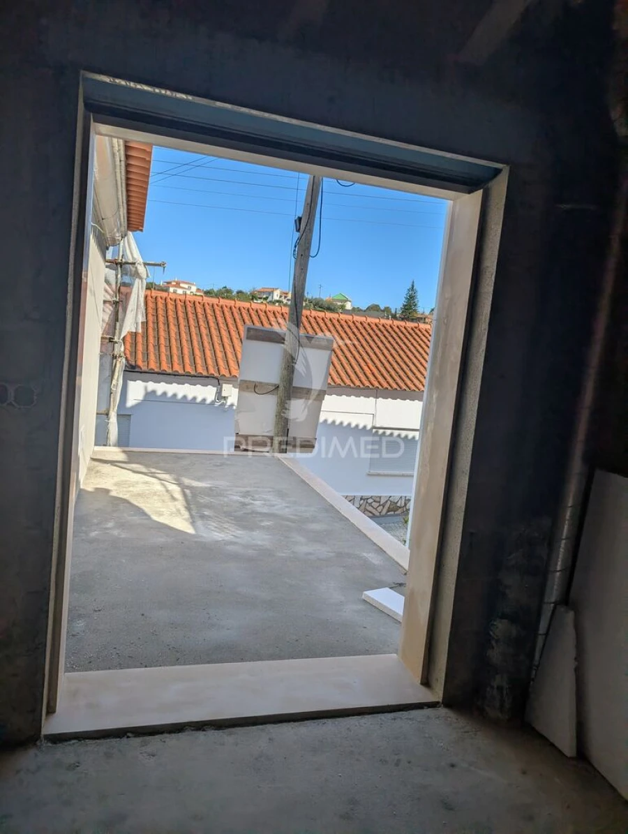Moradia T3 para Venda em Castanheira do Ribatejo e Cachoeiras Foto 4