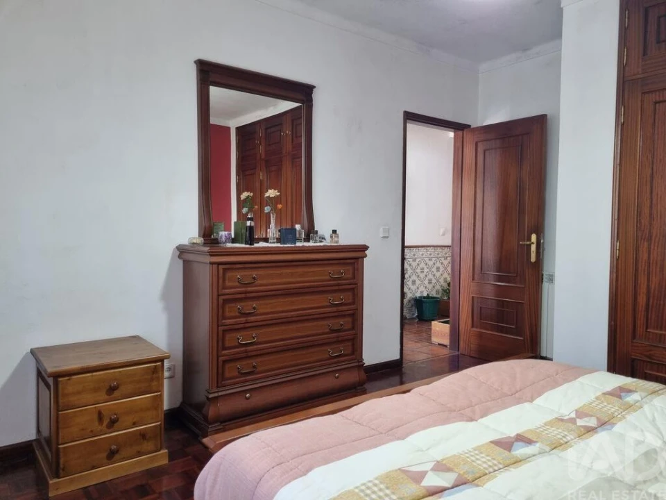 Moradia T3 para Venda em Poiares (Santo Andre) Foto 14