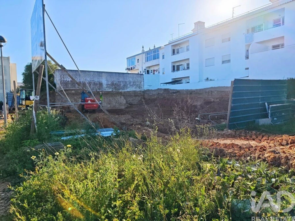 Apartamento T2 para Venda em Mexilhoeira Grande Foto 21