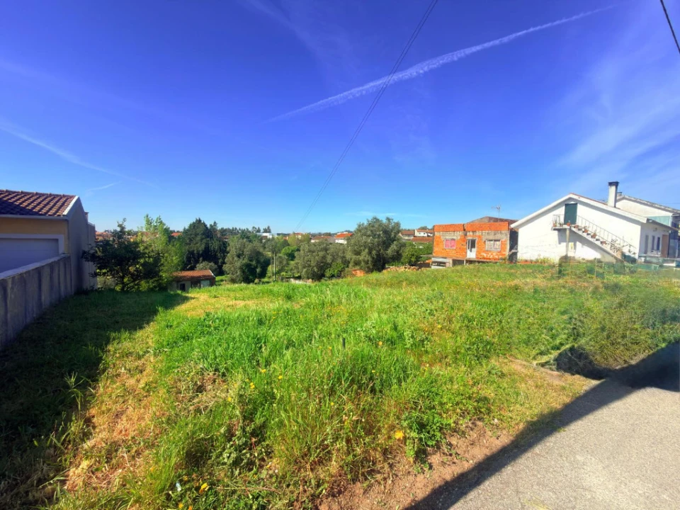 Terreno para Venda em Antuzede e Vil de Matos Foto 3
