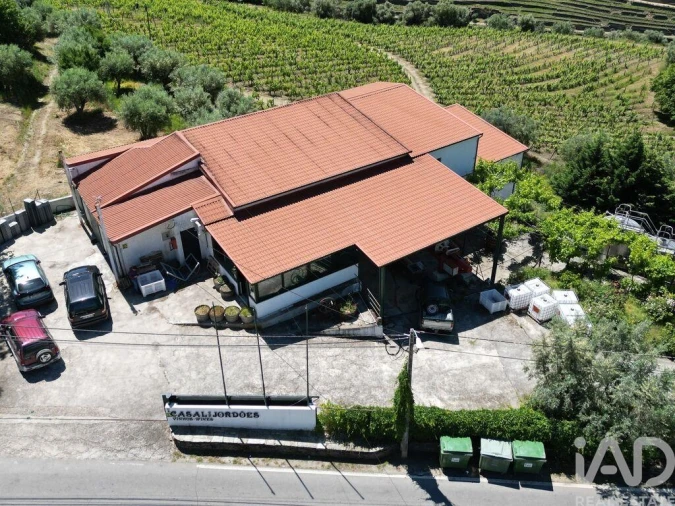 Armazém para Venda em Ervedosa do Douro