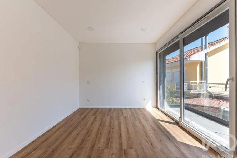 Moradia T3 para Venda em Algueirão-Mem Martins Foto 23