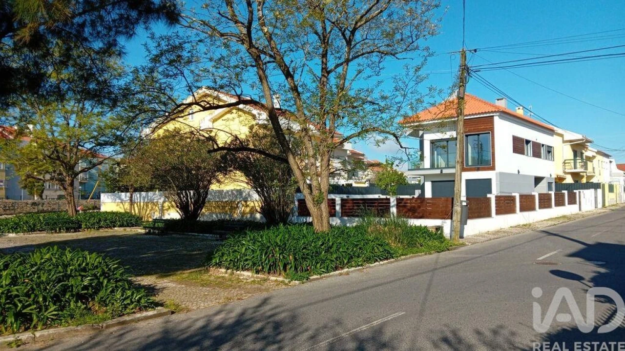 Moradia T3 para Venda em Algueirão-Mem Martins Foto 31