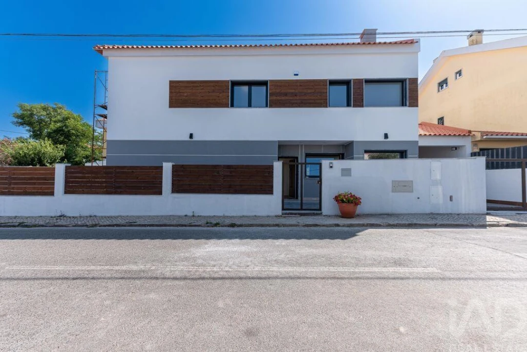 Moradia T3 para Venda em Algueirão-Mem Martins Foto 3