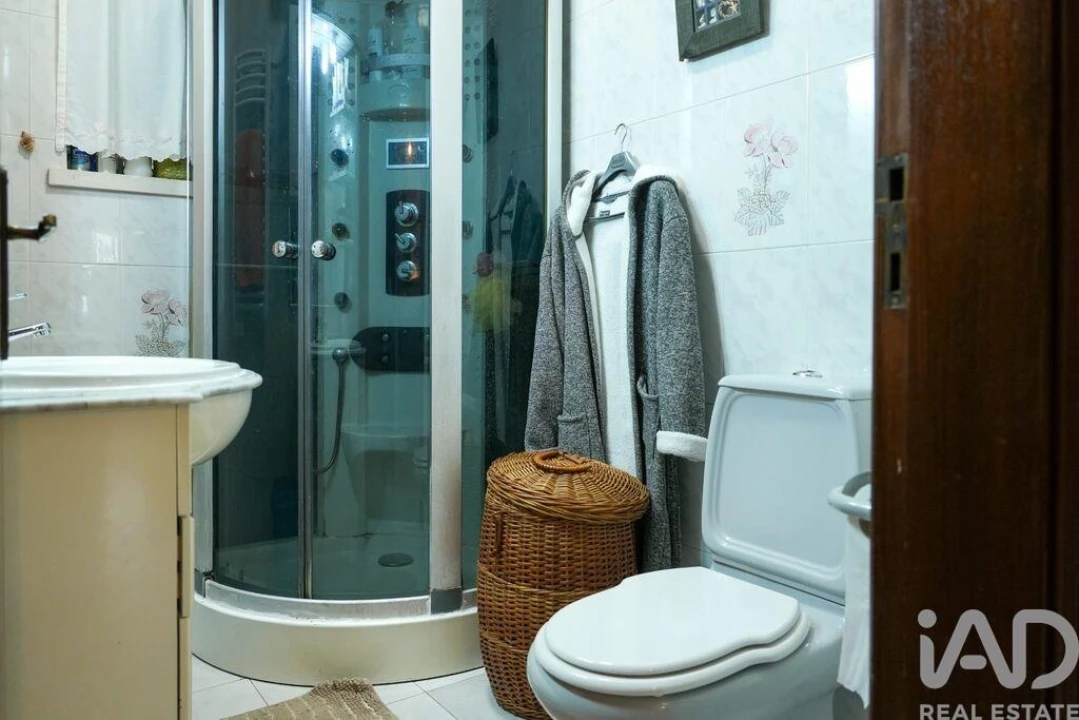 Moradia T4 para Venda em Carregado e Cadafais Foto 29