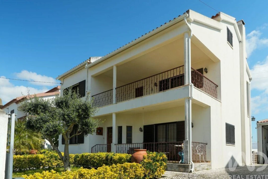 Moradia T4 para Venda em Carregado e Cadafais Foto 35